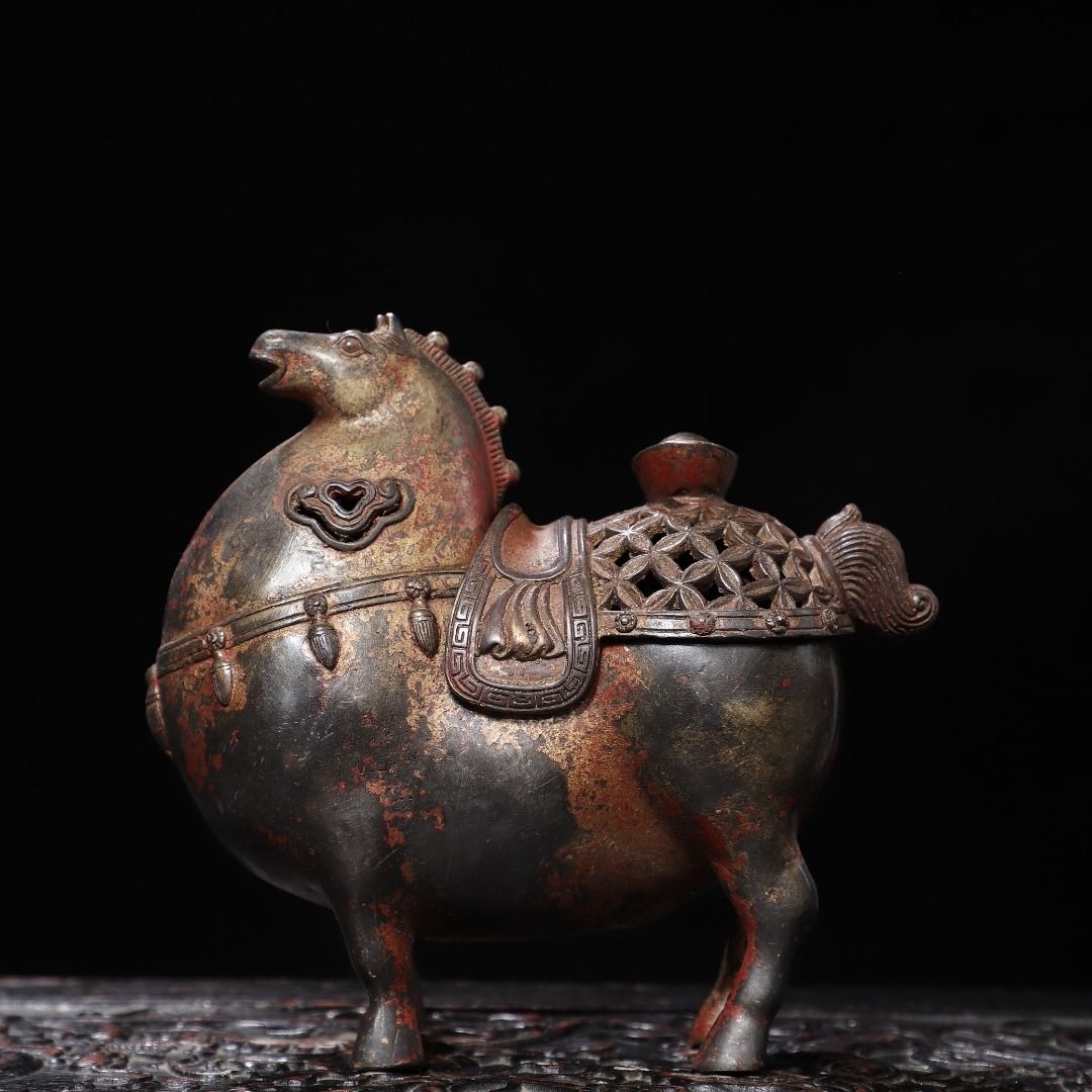 Vintage Collectible Ornaments - เตาเผาเครื่องหอมโบราณรูปม้าทรงอ้วน ฝาแกะสลักลายฉลุ วัสดุโลหะ ของตกแต่งบ้านสำหรับสะสม