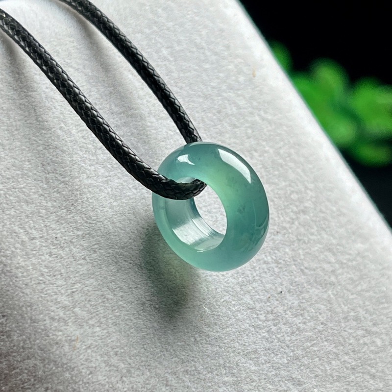 แหวนจี้หยกธรรมชาติสีฟ้าน้ำทะเล - Vintage Necklace บทวิจารณ์และราคา