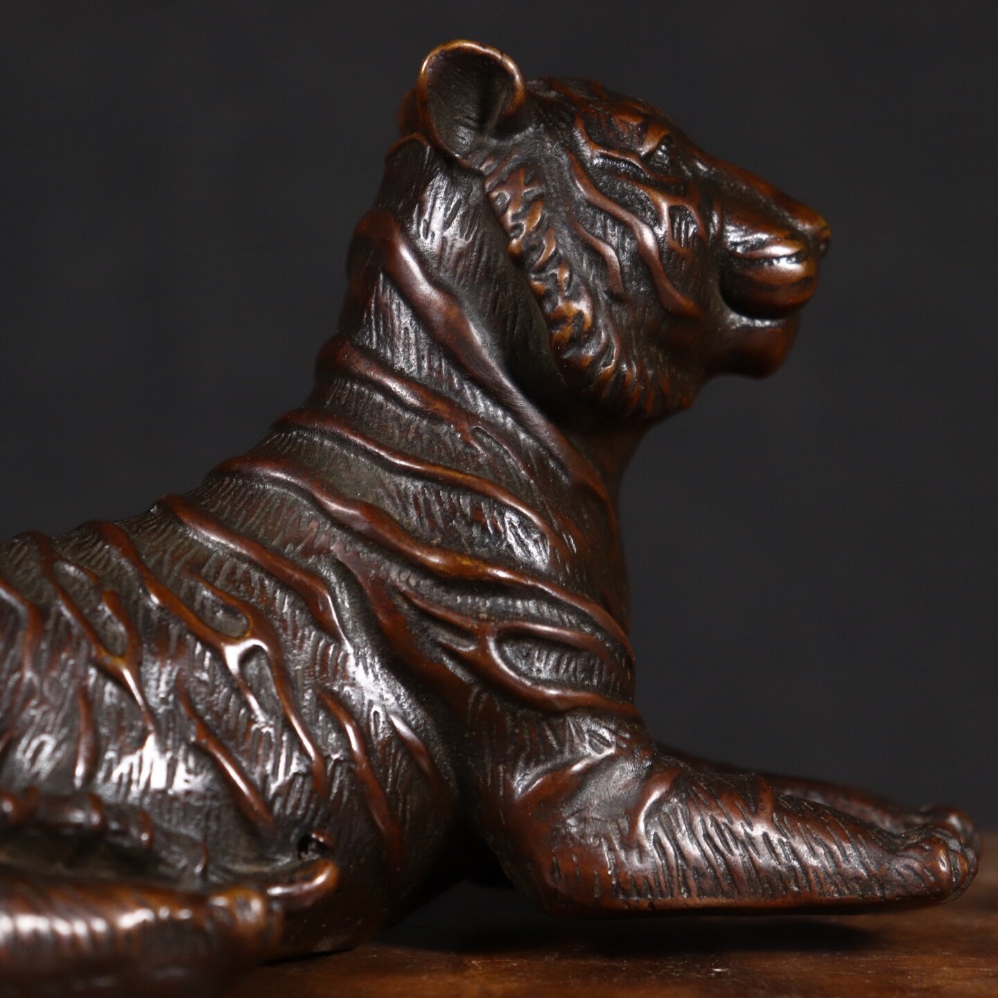 จีนฮวงจุ้ย รูปปั้นเสือทองแดงโบ - Vintage Collectible Stores บทวิจารณ์และราคา
