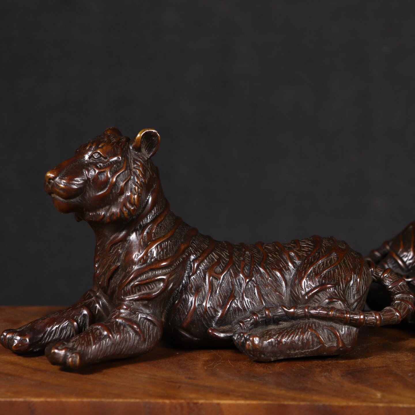 จีนฮวงจุ้ย รูปปั้นเสือทองแดงโบ - Vintage Collectible Stores บทวิจารณ์และราคา
